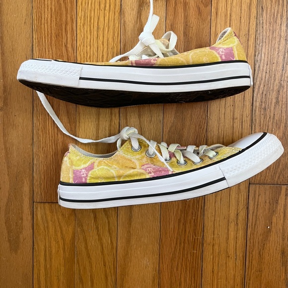 Converse Yellow and Pink Citrus Print - Picture 2 of 6